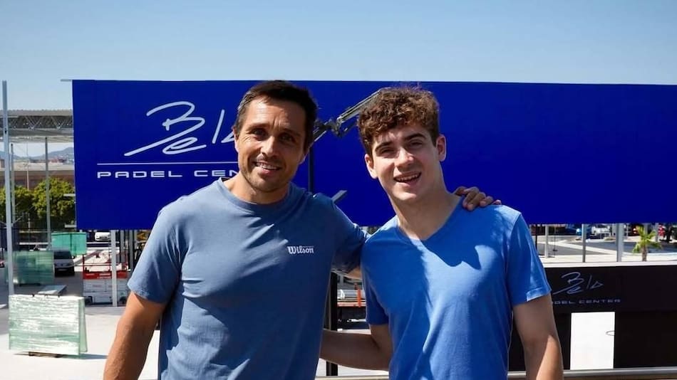 Fernando Belasteguín junto a Franco Colapinto.