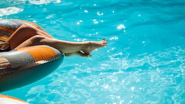 Para los que tienen pileta: 6 trucos infalibles para mantener limpia el agua todo el verano