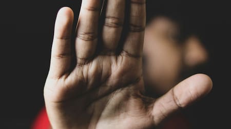 Abuso infantil. Foto: Unsplash.