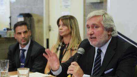 Abusos en Independiente - La fiscal de Avellaneda María Soledad Garibaldi y el Procurador general de la provincia de Buenos Aires, Julio Conte Grand