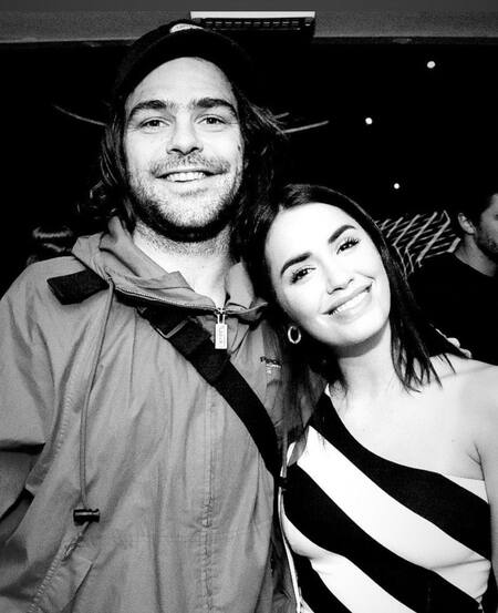 Peter Lanzani y Lali Espósito. Foto: Twitter.