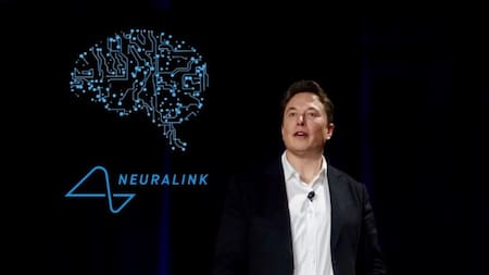 Elon Musk presentando Neuralink