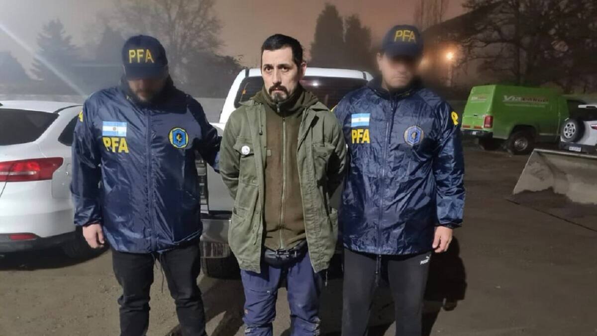 Facundo Jones Huala detenido. Fotografía: Agencia Noticias Argentinas/@PatoBullrich.