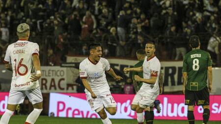 Huracán venció a Banfield. Foto: NA.