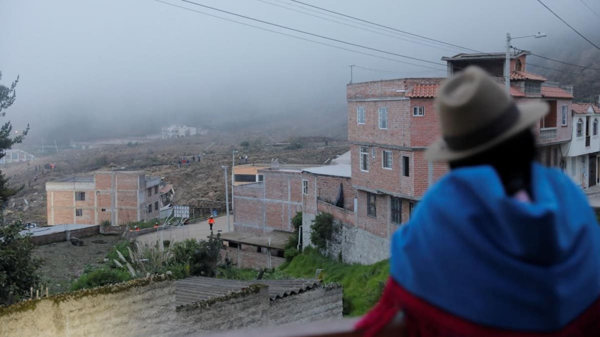 Un enorme alud en Ecuador causó al menos siete muertes y dejó un pueblo sepultado