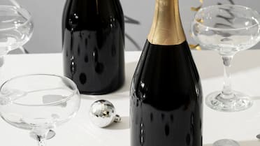 No tires la botella de champagne: el adorno original para decorar la mesa de Año Nuevo sin gastar