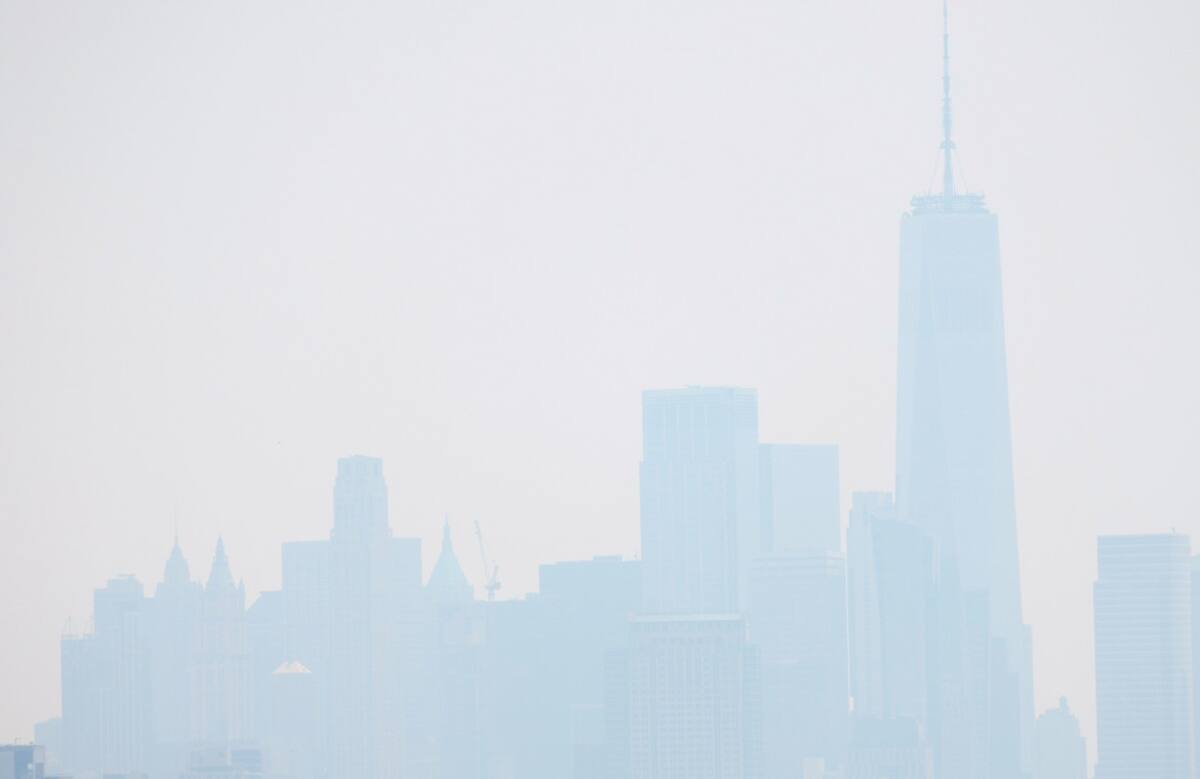 Así afecta a Nueva York el humo de los incendios en Canadá. Foto: Reuters.