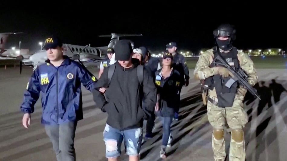 Detención de la familia de "Fito" Macías Villamar. Foto: NA