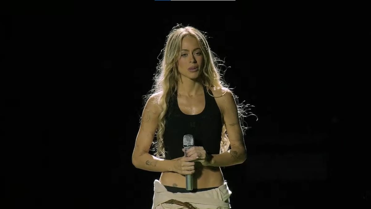 La cantante vivió un inesperado momento cuando el público gritó en contra de Tinelli.