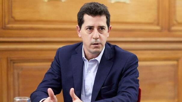 Wado de Pedro presentó dos proyectos de ley para frenar los intentos de privatización de AySA