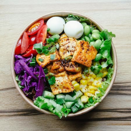 Bowl con tofu_Anh Nguyen/Unsplash
