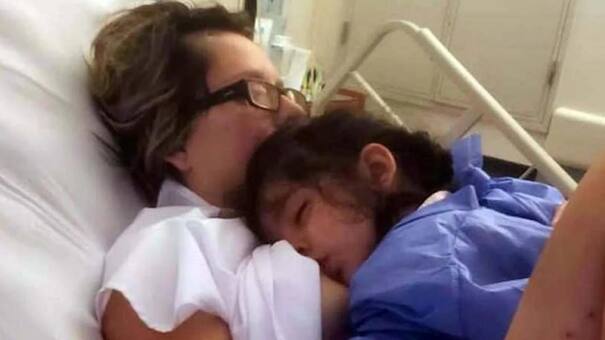 Estuvo un mes en coma tras un asalto y despertó para amamantar a su hija