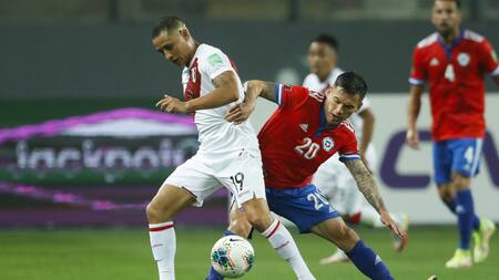 Perú y Chile se enfrentarán en la primera fecha de la Copa América 2024. Foto: NA.