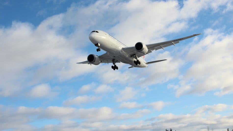 Aerolíneas, avión, vuelo. Foto Unsplash