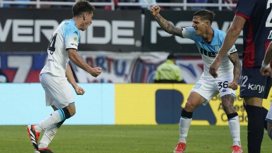 Facundo Mura, el héroe del triunfo de Racing ante San Lorenzo. Foto: X @RacingClub.