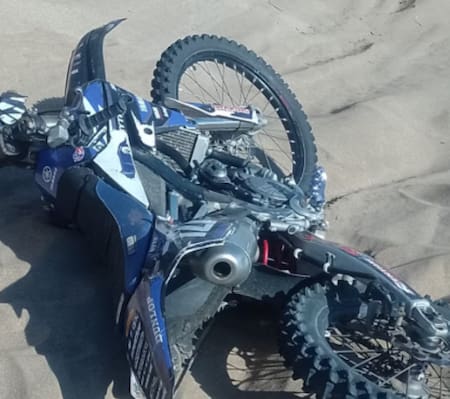 Moto del accidente fatal en Villa Gesell contra un cuatriciclo. Foto: Gentileza Minuto G.