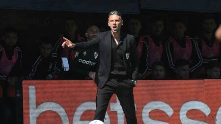 Martin Demichelis ganó los dos Superclásicos que dirigió como DT de River. Foto: Télam.