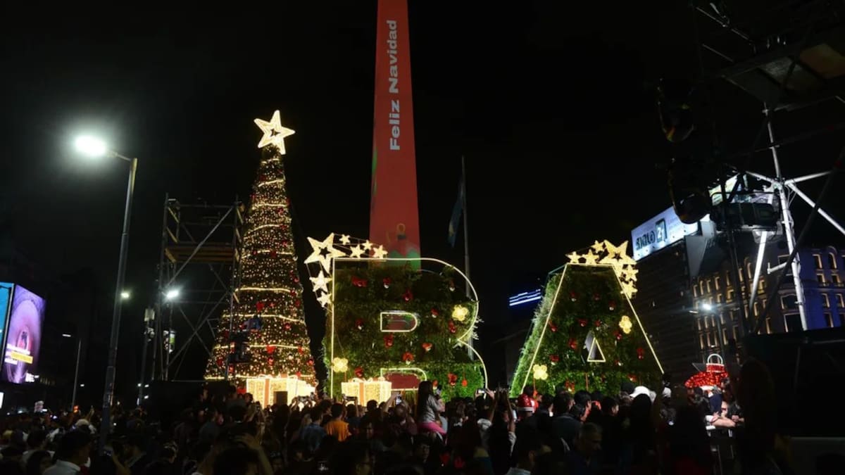 La Ciudad celebró frente al Obelisco la llegada de la Navidad.
