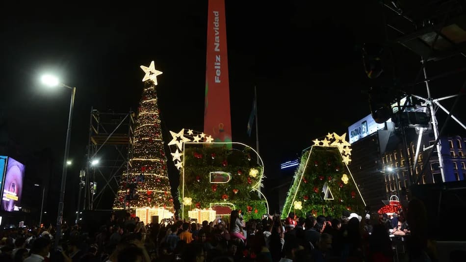 La Ciudad celebró frente al Obelisco la llegada de la Navidad.