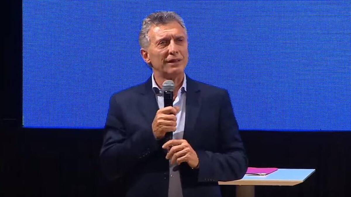 Mauricio Macri, político, CCK, YouTube