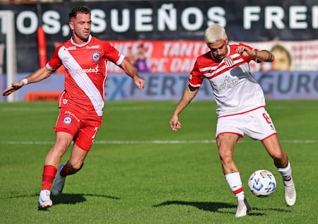 Argentinos goleó a Estudiantes en La Paternal. Foto: X @EdelpOficia