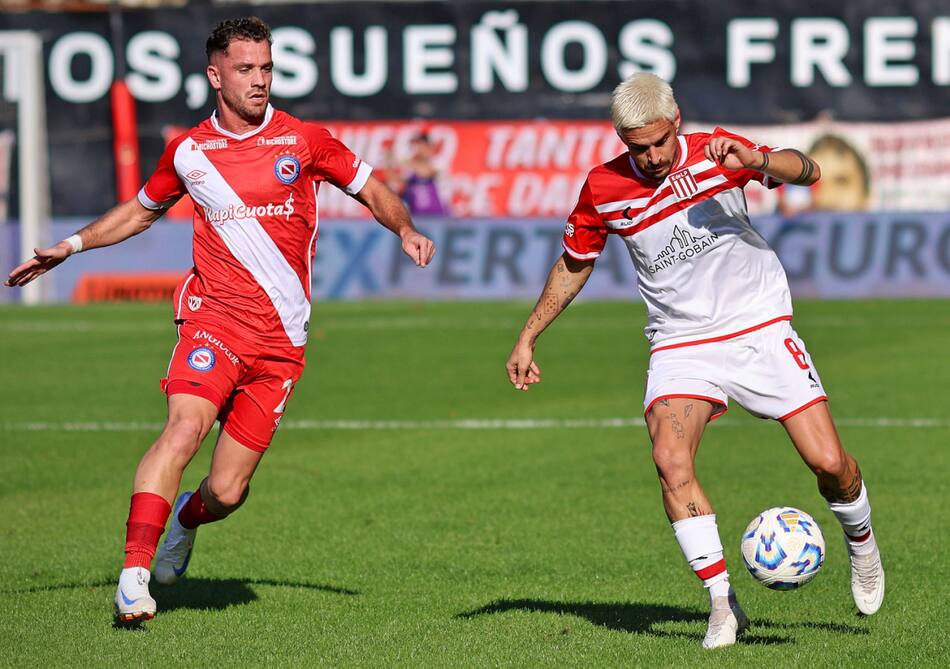 Argentinos goleó a Estudiantes en La Paternal. Foto: X @EdelpOficia