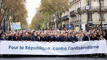 "Por la República, contra el antisemitismo". Foto: Reuters
