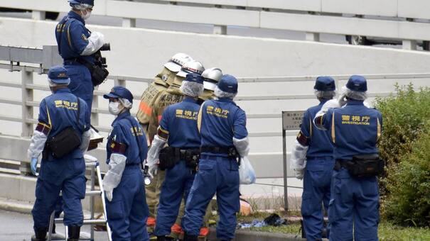 Un hombre se prendió fuego en Japón en protesta contra el funeral del exprimer ministro