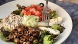 Prácticas, nutritivas y sabrosas: 3 ideas de ensaladas frescas para combatir el calor y comer sano sin aburrirse