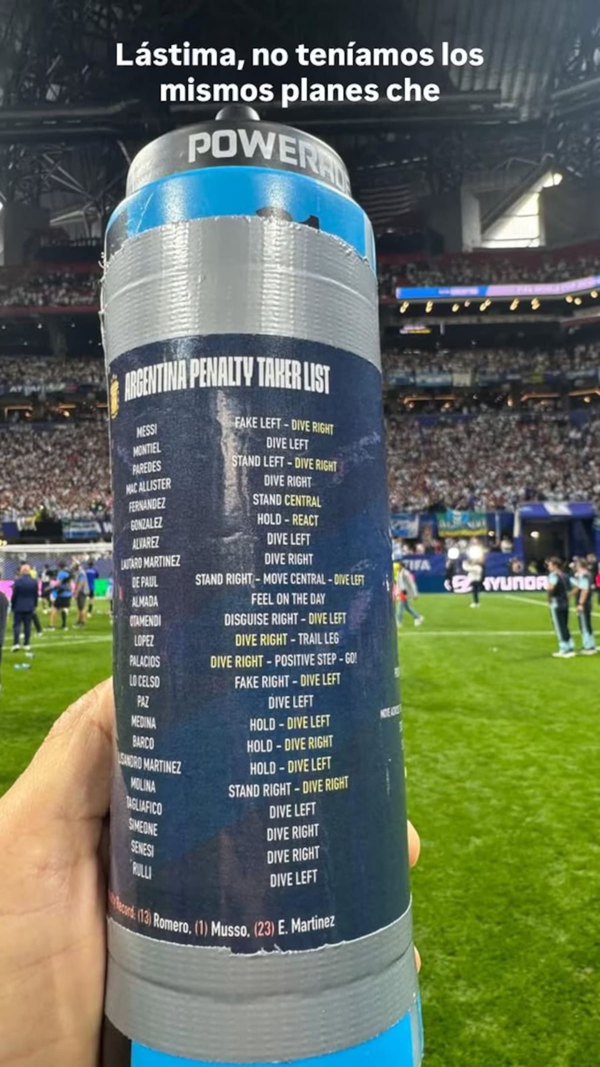 La sorpresa que se encontraron en la botella del arquero inglés
