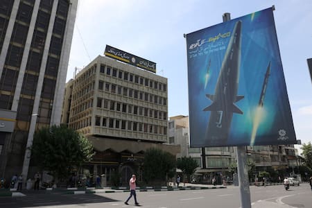 En las calles de Irán se promociona el misil "Fattah". Foto: Reuters.