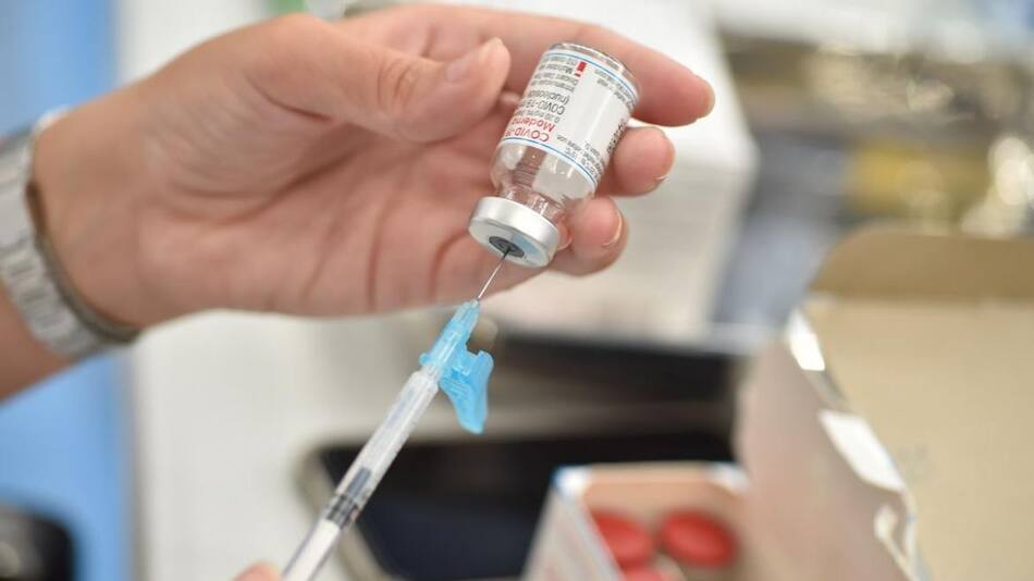 Vacunas Moderna importadas desde España, EFE