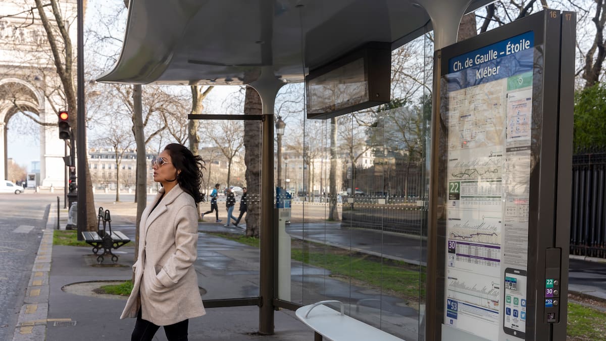 Una localidad argentina sumó una parada de colectivos con aire acondicionado.