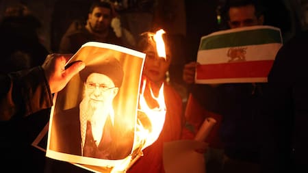 Primeras cifras oficiales de las muertes en Irán: el violento video de las represiones