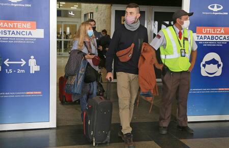 Coronavirus, Argentina, pandemia, pasajeros en Ezeiza, vuelos desde el exterior, NA