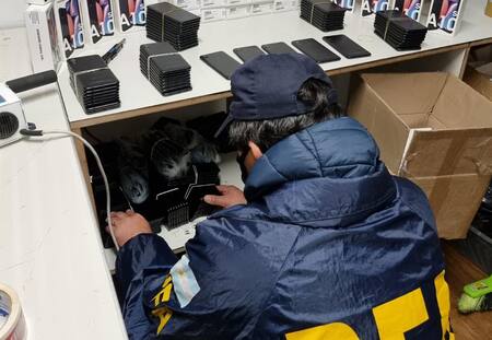 Golpe de Gendarmería a banda delictiva con millonario botín de celulares y electrónica: 12 detenidos