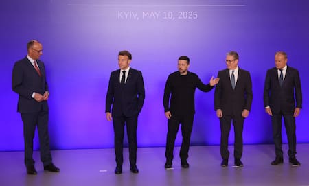Volodimir Zelenski junto a Friedrich Merz, Emmanuel Macron, Keir Starmer y Donald Tusk. Foto: REUTERS.