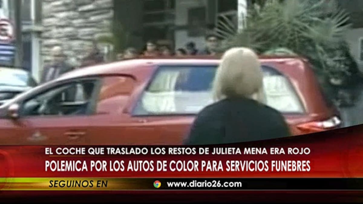 Polémica por colores de coches fúnebres