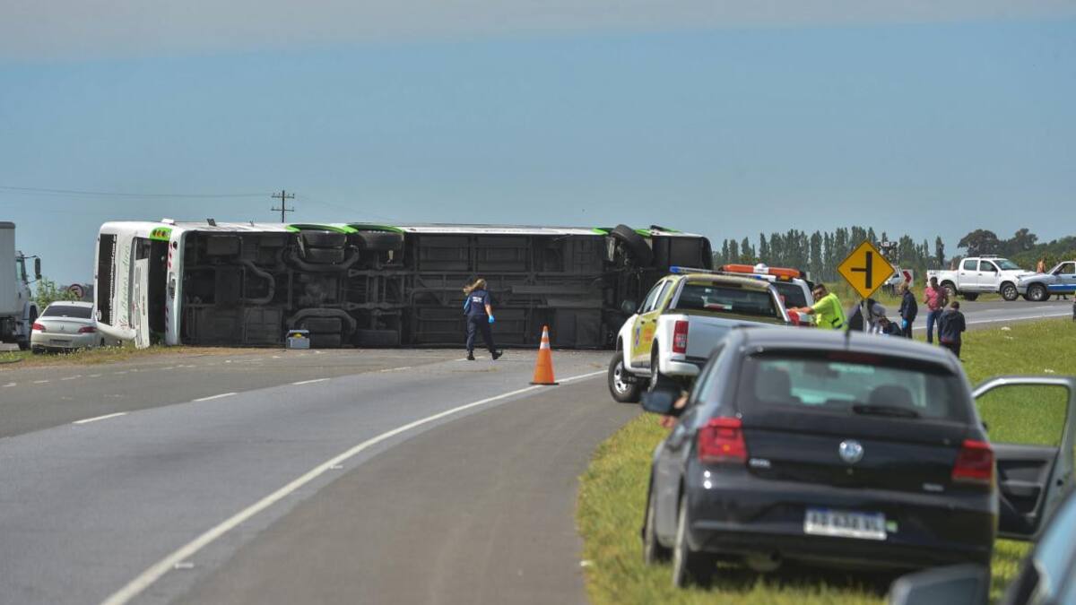 Accidente de micro fatal en Lezama, Ruta 2, NA
