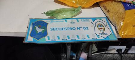 Allanamientos contra el narcotráfico en Merlo.