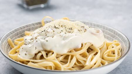 Salsa bechamel, receta. Foto: Freepik