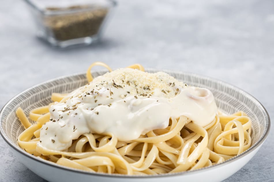 Salsa bechamel, receta. Foto: Freepik
