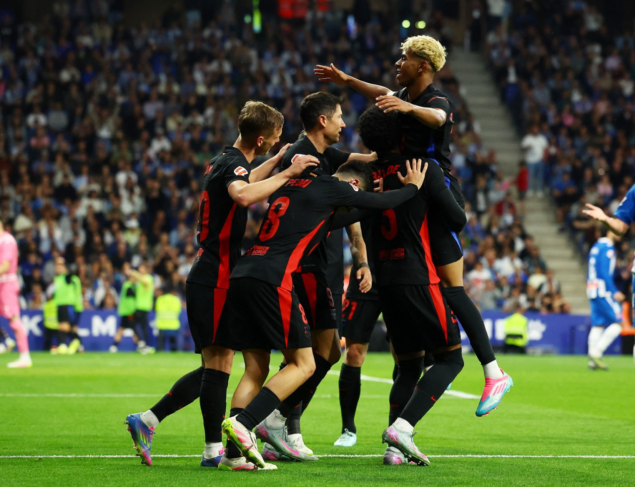 Lamine Yamal le dio el título al Barcelona. Foto: Reuters/Albert Gea
