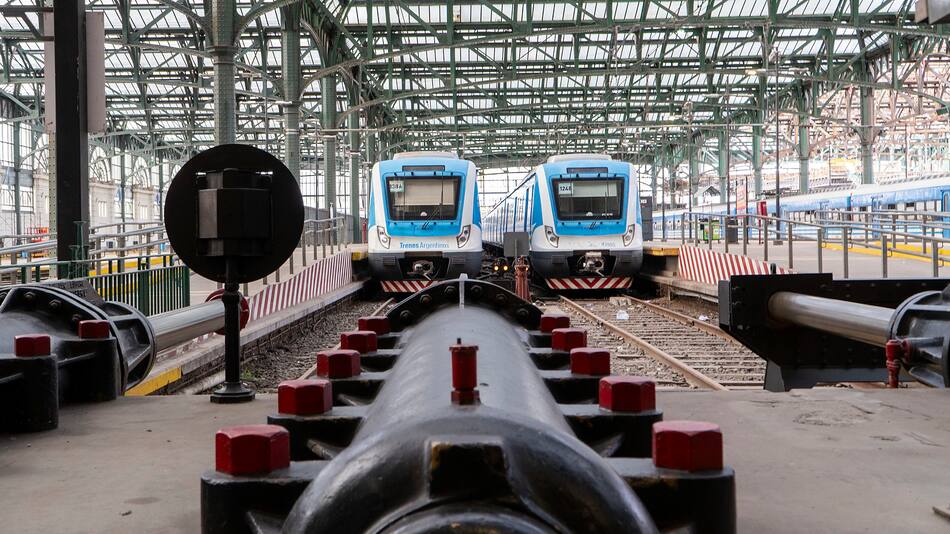 Los trenes seguirán funcionando a 30 km/h.
