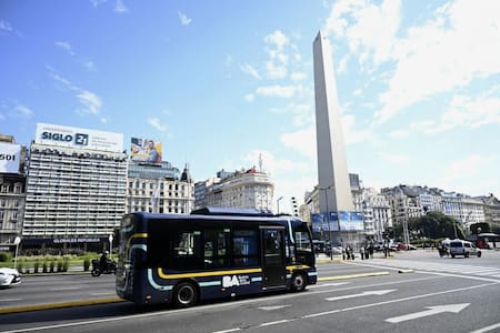 Los colectivos eléctricos de la Ciudad de Buenos Aires. Foto: NA.
