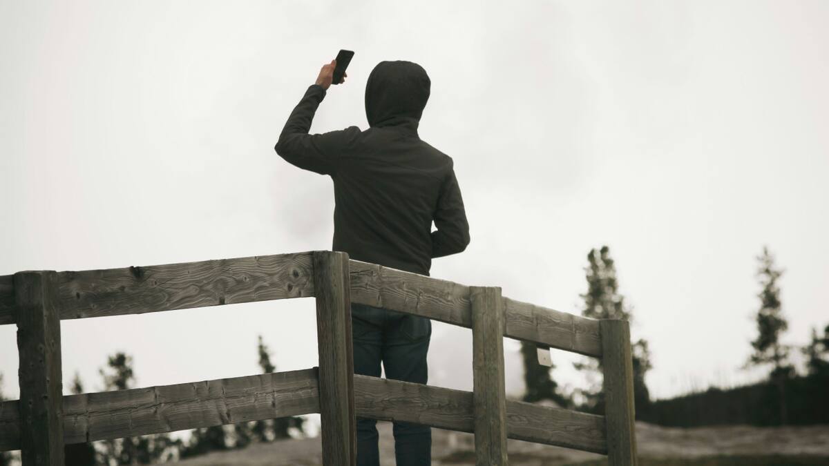 Uso del celular. Foto: Unsplash