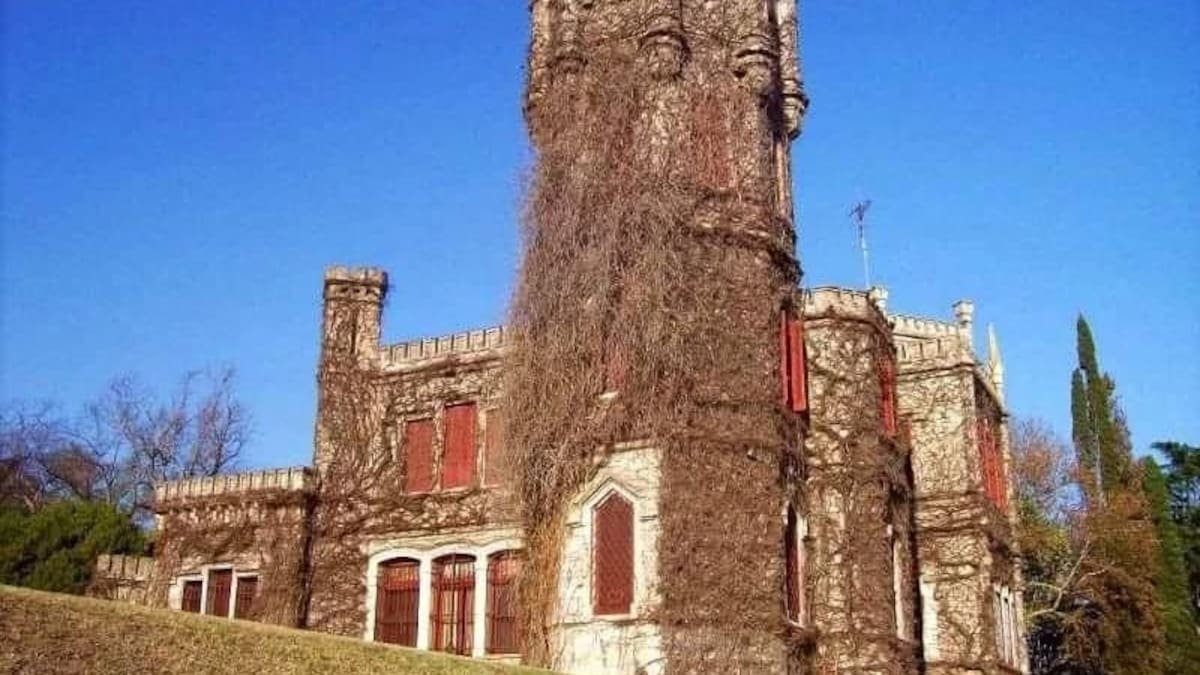 El castillo de Obligado, en la ciudad de Villa Ramallo.