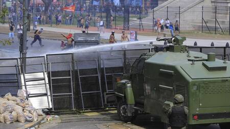 Incidentes en el Congreso por Reforma Previsional (NA)