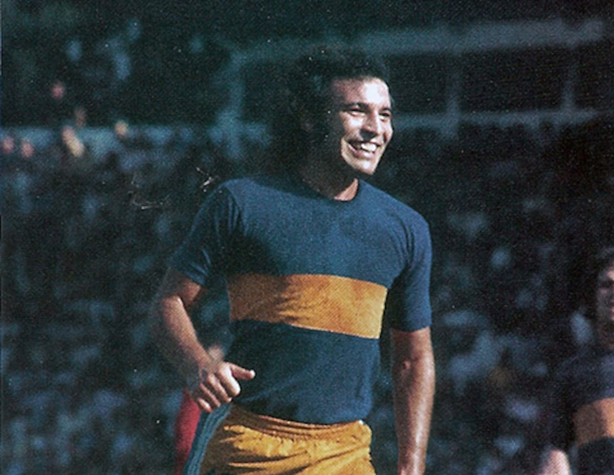 Osvaldo Potente con la camiseta e Boca