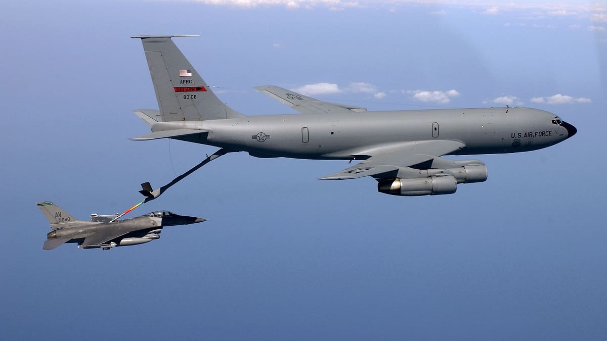 Los aviones KC-135R.